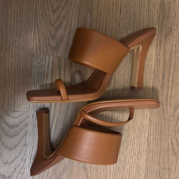 Zara Heels - Picture 3 of 6